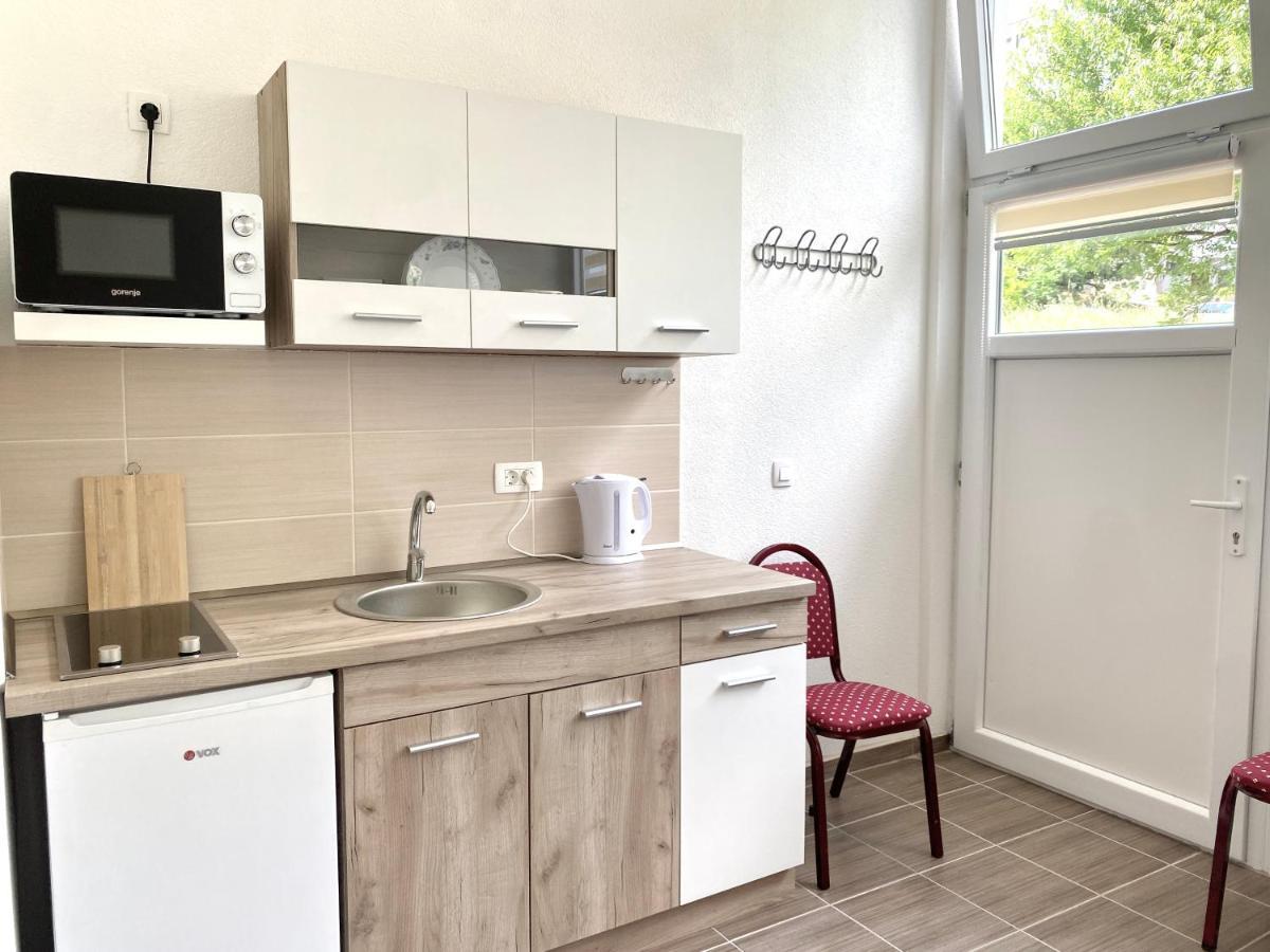 Sutomarina Apartments Сутоморе Экстерьер фото